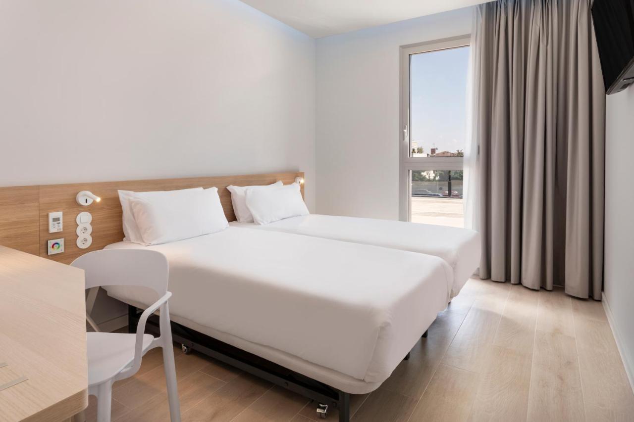 B&B Hotel Lleida Exteriör bild