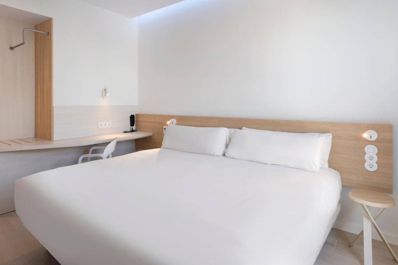 B&B Hotel Lleida Exteriör bild